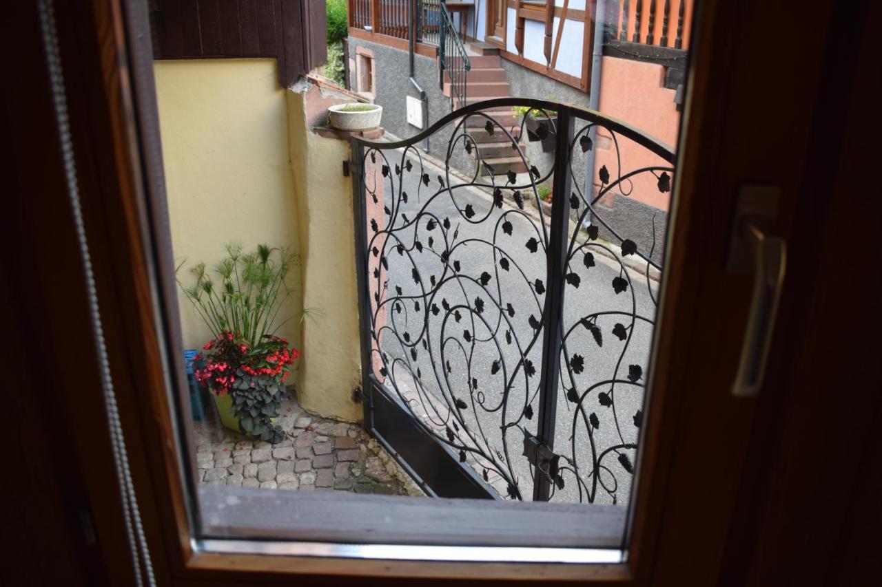 Gites Aux Fines Bulles D'Alsace Spa Privatif En Supplement Bergheim Exterior photo